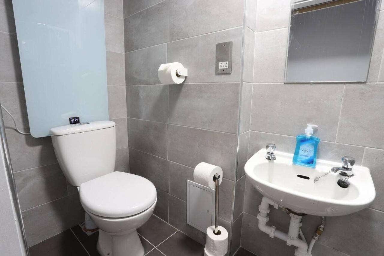 Family And Contractors Hs2 Nec Airport 3Beds Homebase Birmingham Exteriör bild