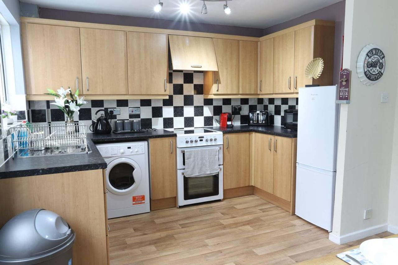 Family And Contractors Hs2 Nec Airport 3Beds Homebase Birmingham Exteriör bild